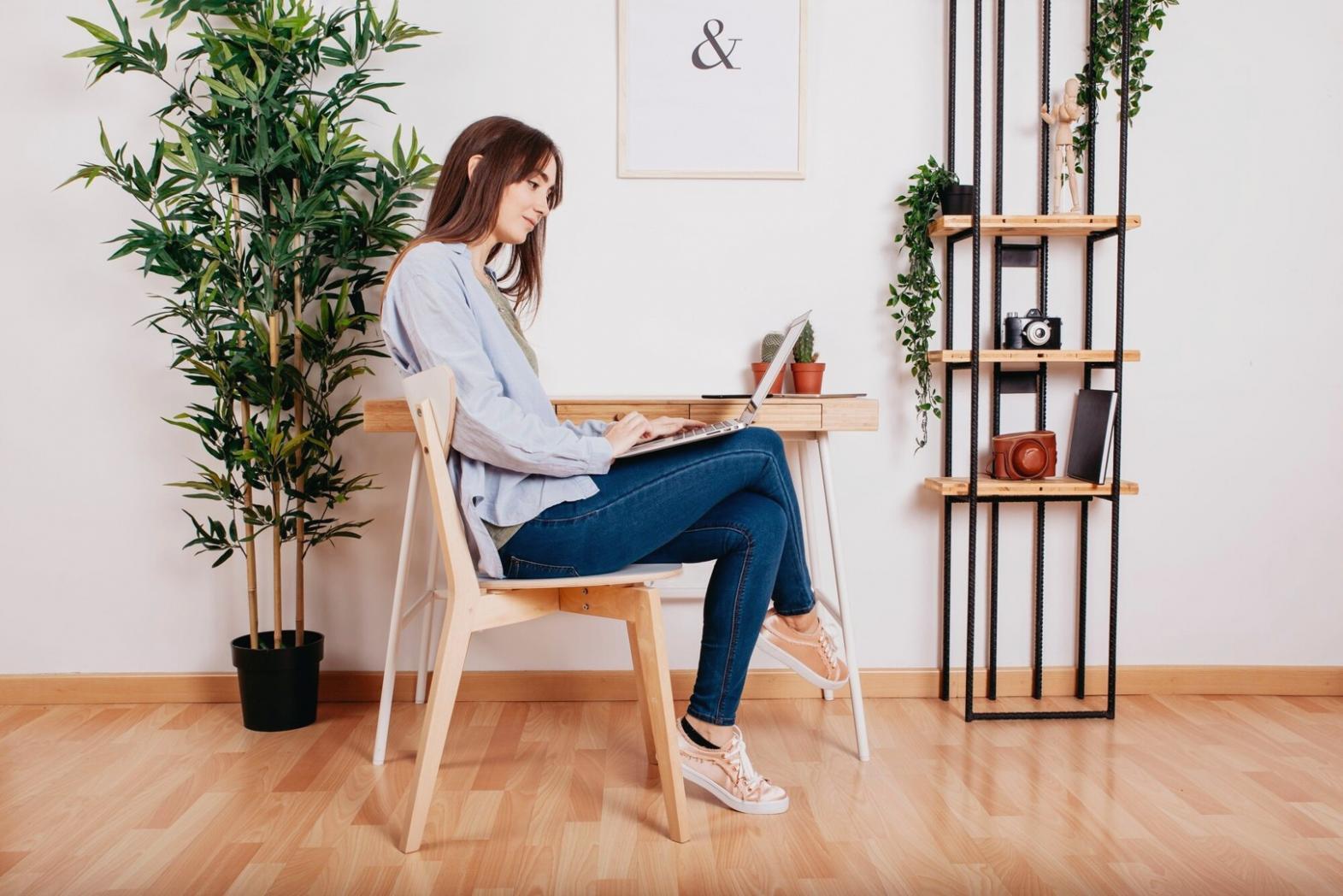 Sesión de formación práctica con análisis de casos reales de presupuestación empresarial