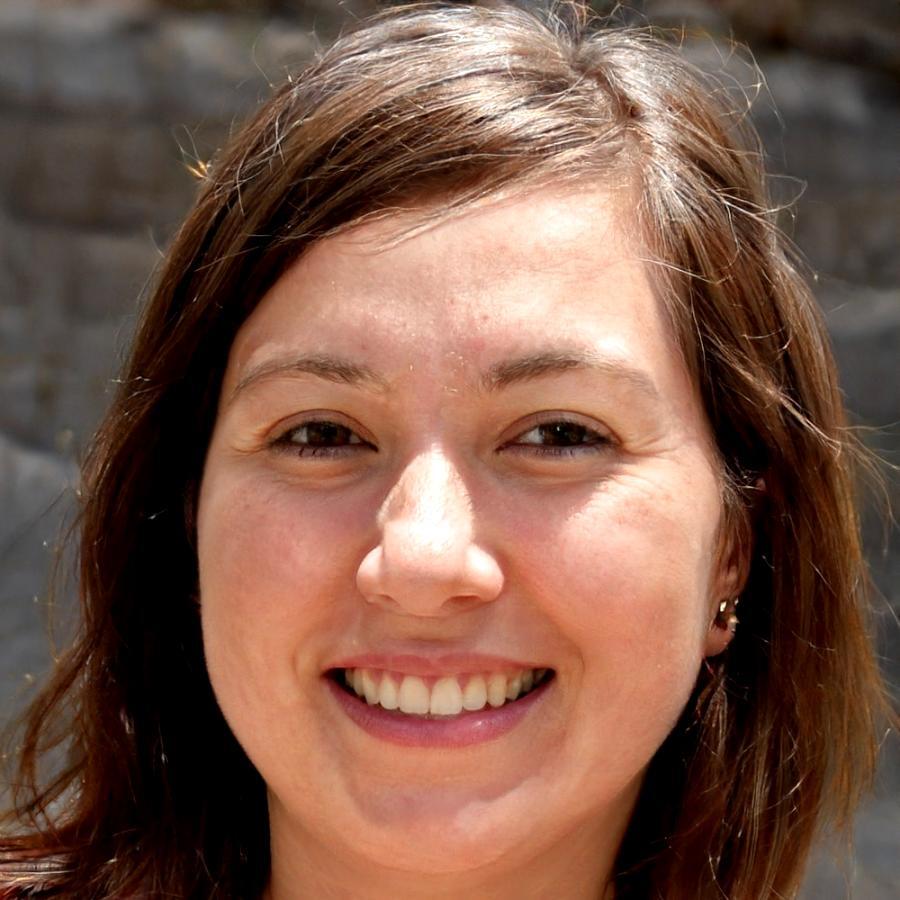 Especialista en atención al cliente para consultas de presupuestación